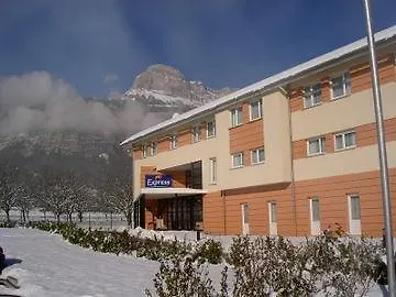 Express Grenoble-bernin Отель 3*