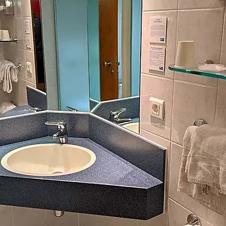 Express Grenoble-bernin 3* Bernin
