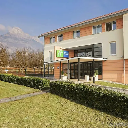 Hotel Express Grenoble-bernin 3*